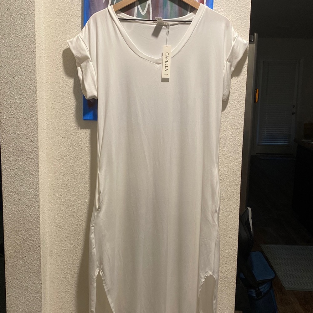 White Short Sleeve Maxi dress w/ Pockets